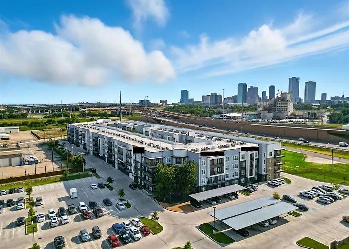47 Chic 1bedroom, Pool, Gym & Yoga Studio, Near Stockyards * Fort Worth
